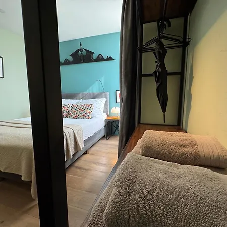 Decor Jordaan House 3*