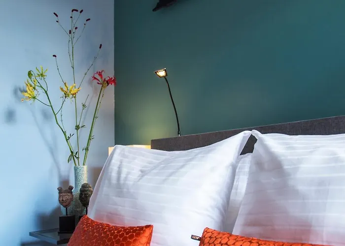 Decor Jordaan House לינה וארוחת בוקר