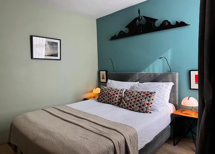 Decor Jordaan House 3*