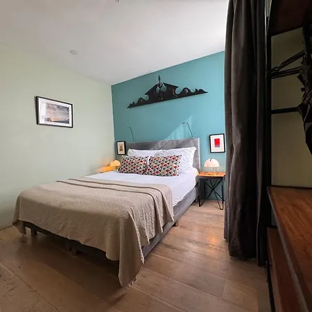 Decor Jordaan House Couette-café 3*